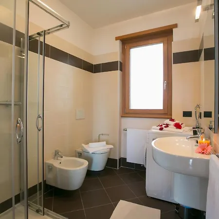 Sleeps 4 Pool Argegno