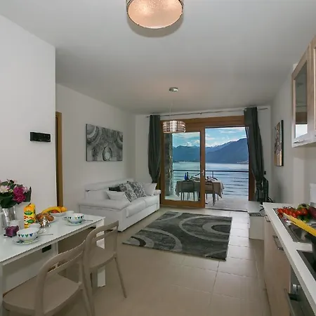 Lejlighed Sleeps 4 Pool Argegno