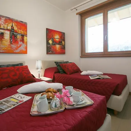 Sleeps 4 Pool Lejlighed Argegno